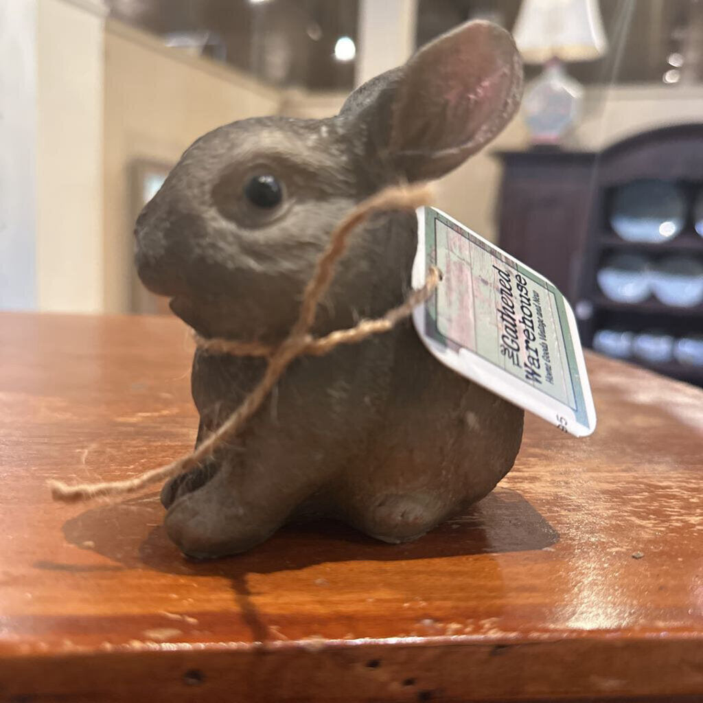 RESIN BUNNY