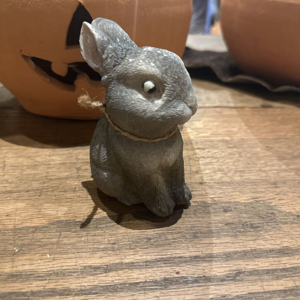 RESIN BUNNY