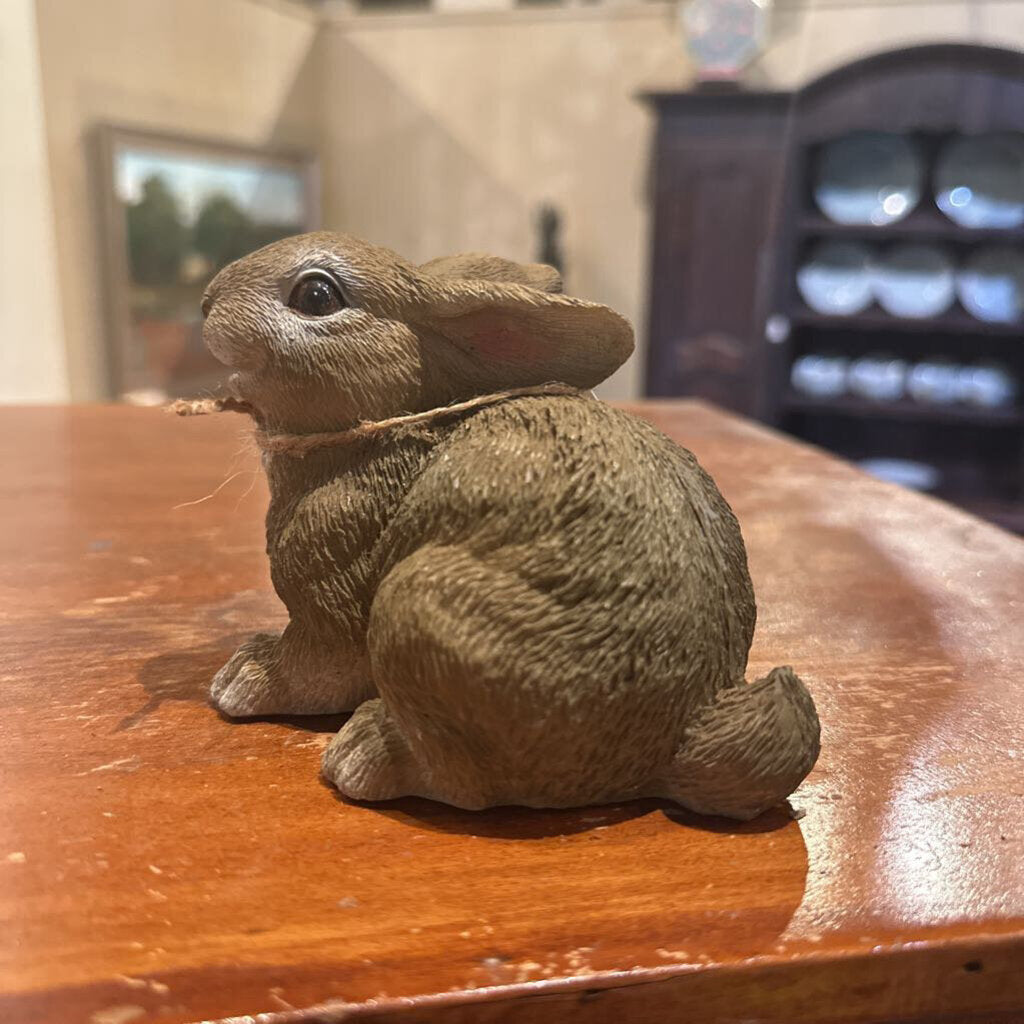 RESIN BUNNY