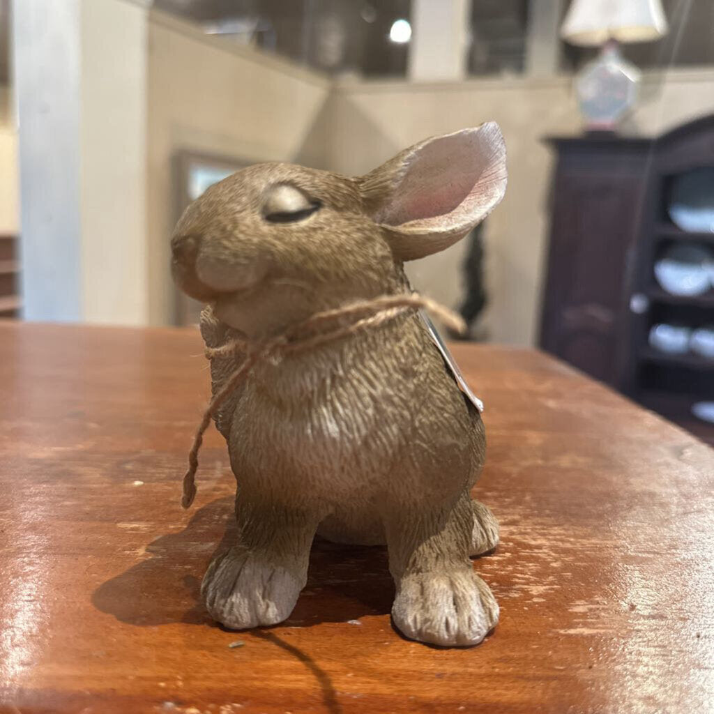 RESIN BUNNY