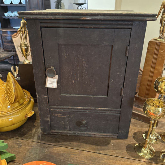 PRIMITIVE CABINET
