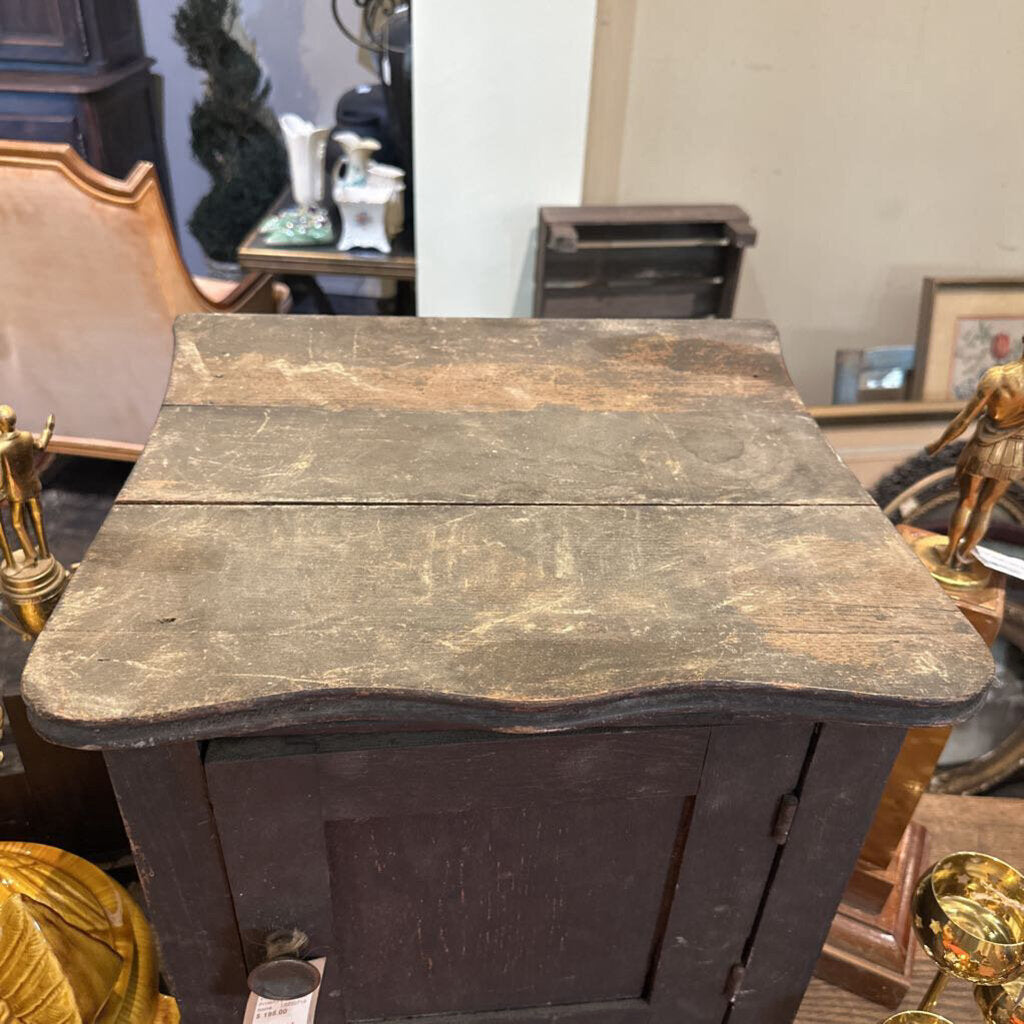 PRIMITIVE CABINET