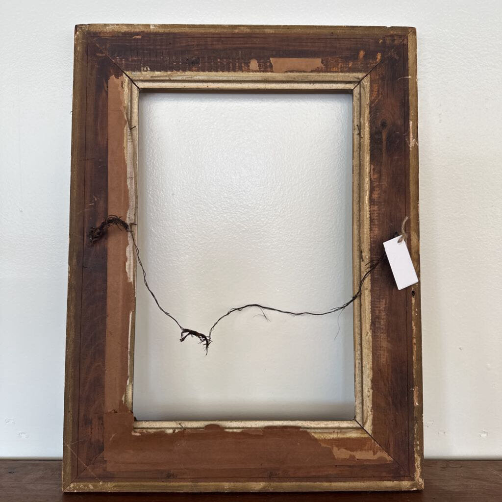 WOODEN PICTURE FRAME