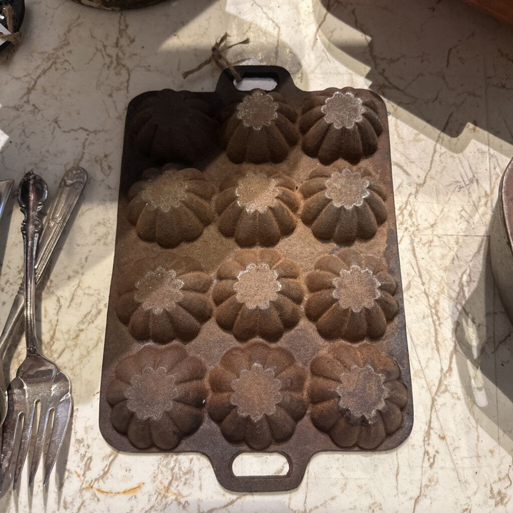 CAST IRON MINI MUFFIN PAN