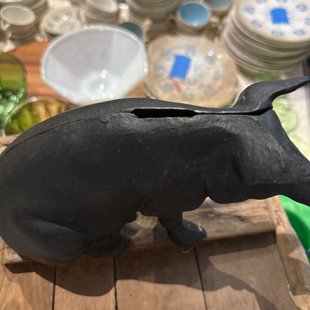 CAST IRON PIG BANK