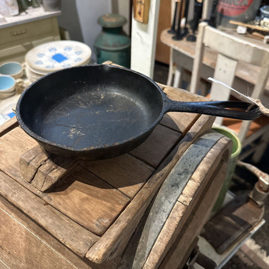 CAST IRON SKILLET