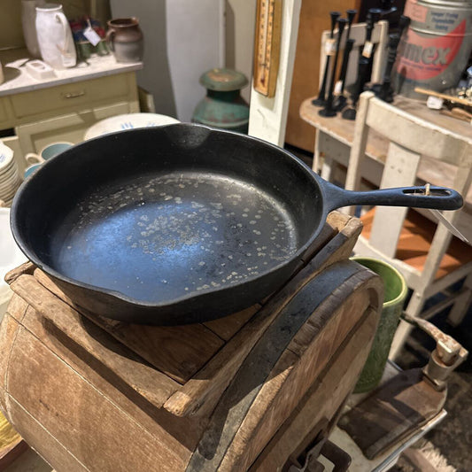 CAST IRON SKILLET