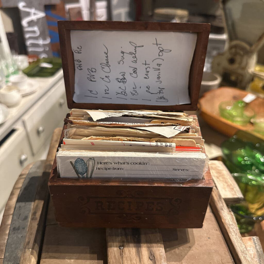 WOOD RECIPE BOX WITH RECIPES