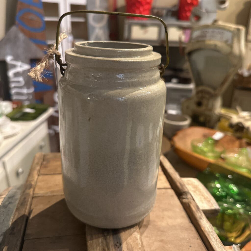 CROCK WITH WIRE HANDLE