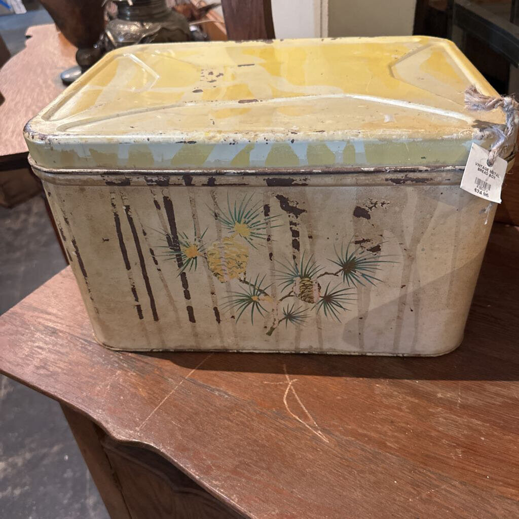 METAL BREAD BOX WITH LID