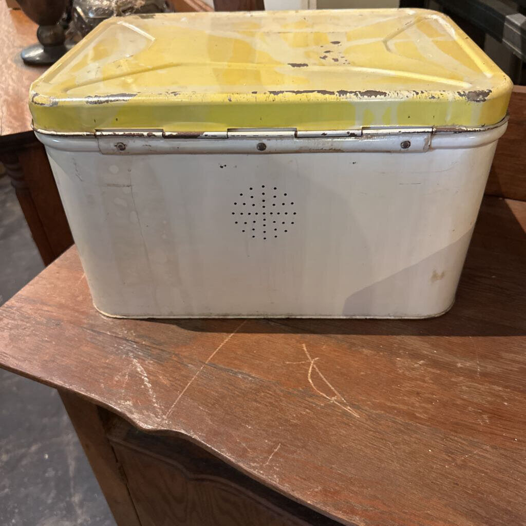 METAL BREAD BOX WITH LID
