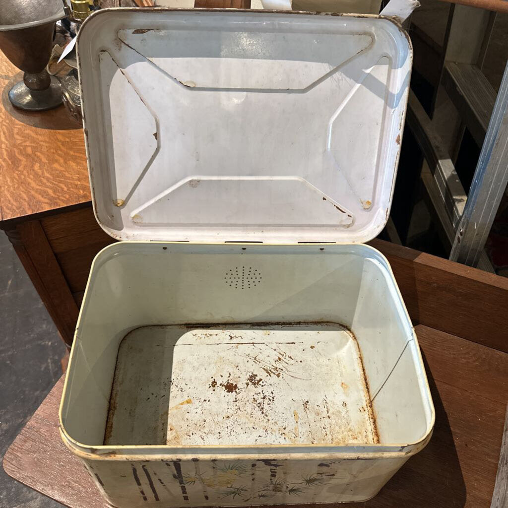 METAL BREAD BOX WITH LID