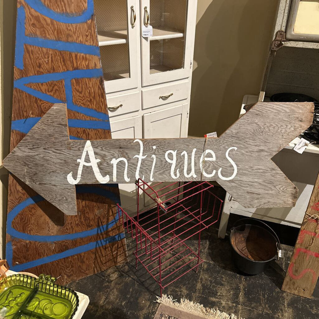 "ANTIQUES" ARROW WOOD SIGN