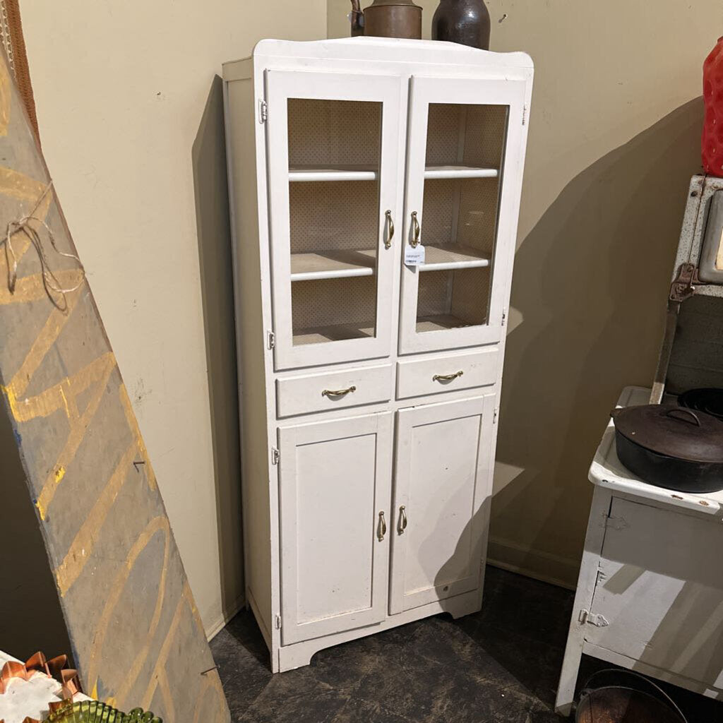 GLASS DOOR KITCHEN CUPBOARD