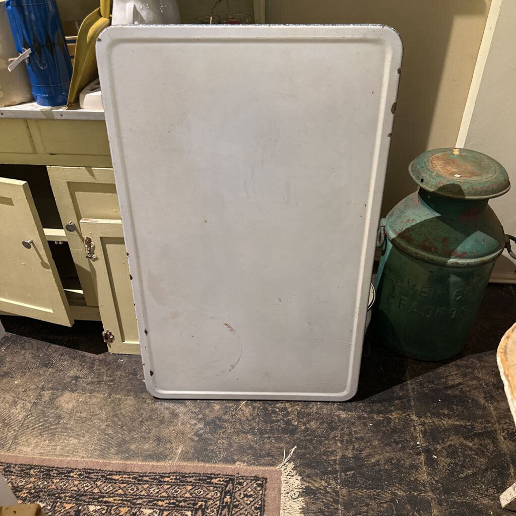 ENAMEL TOP FROM A TABLE