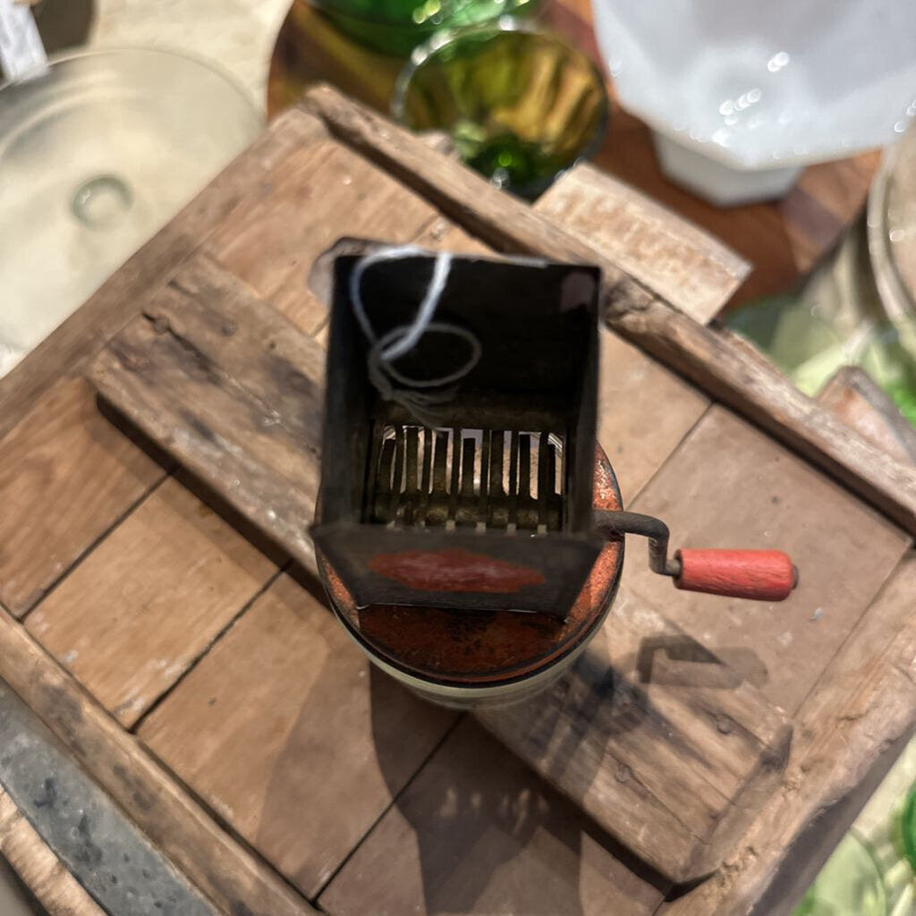 KITCHEN GRINDER