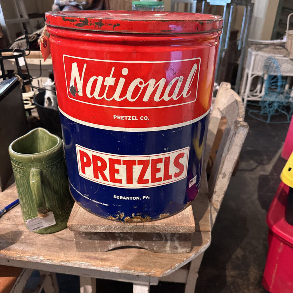 NATIONAL PRETZELS TIN