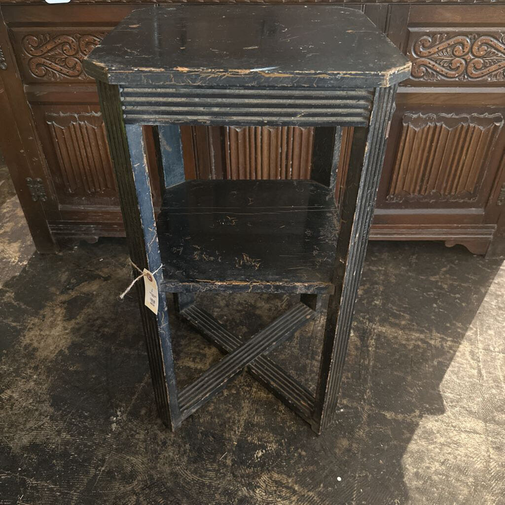 VINTAGE END TABLE