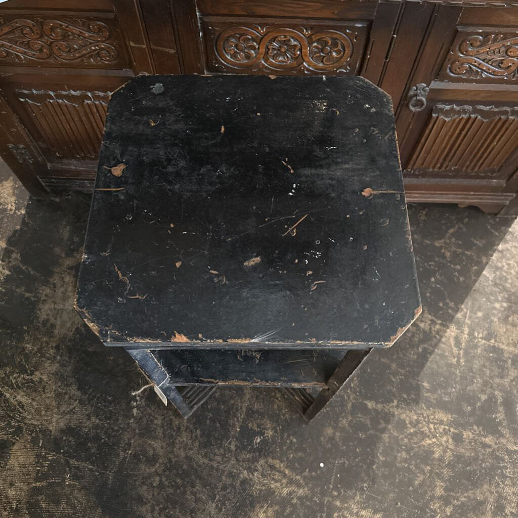 VINTAGE END TABLE