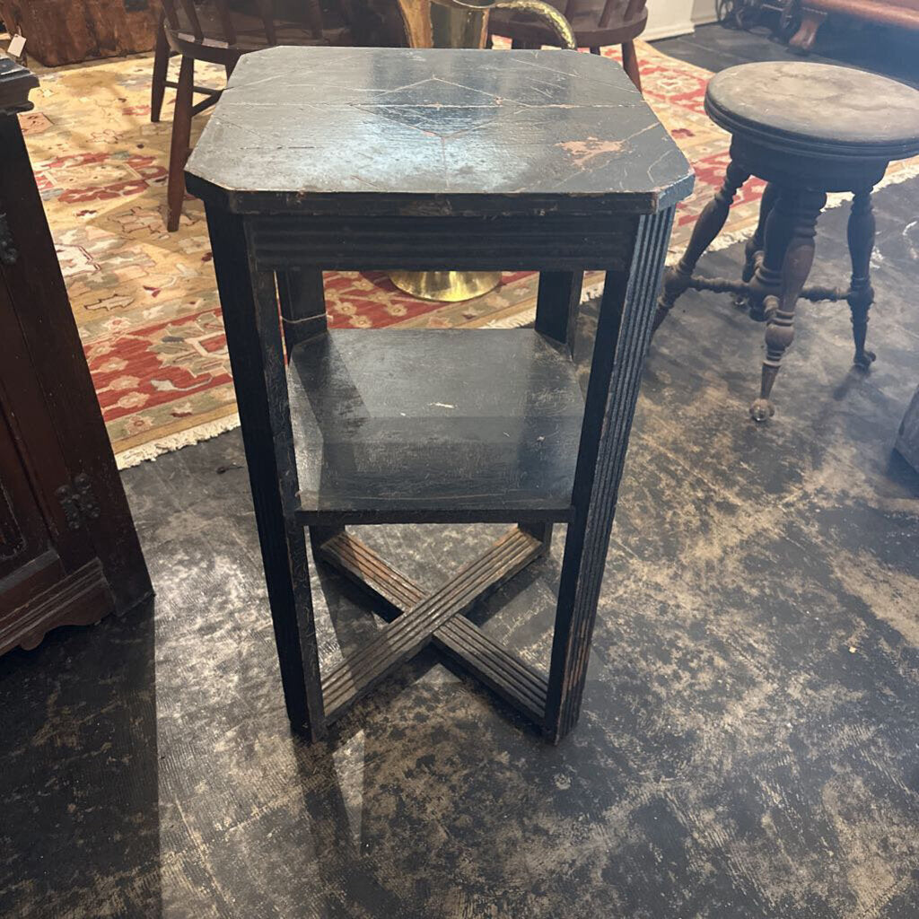 VINTAGE END TABLE