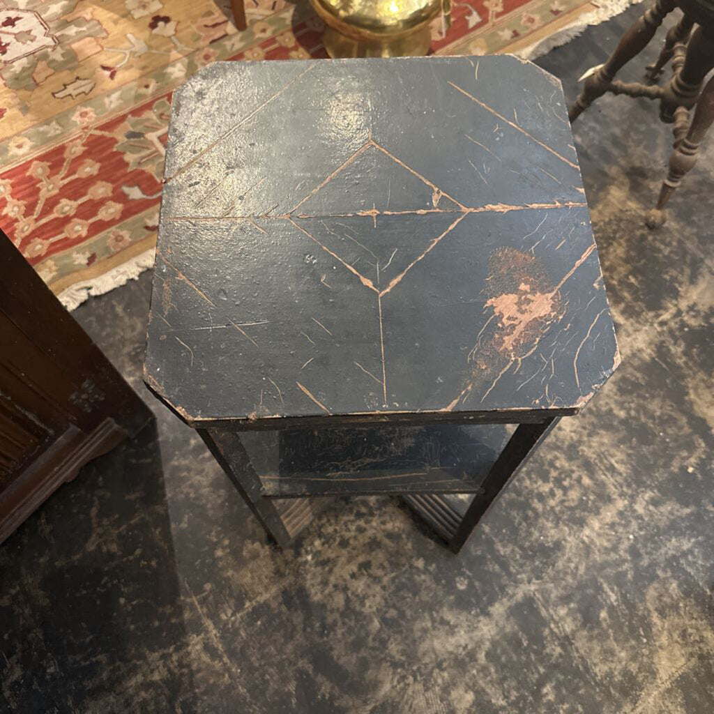 VINTAGE END TABLE