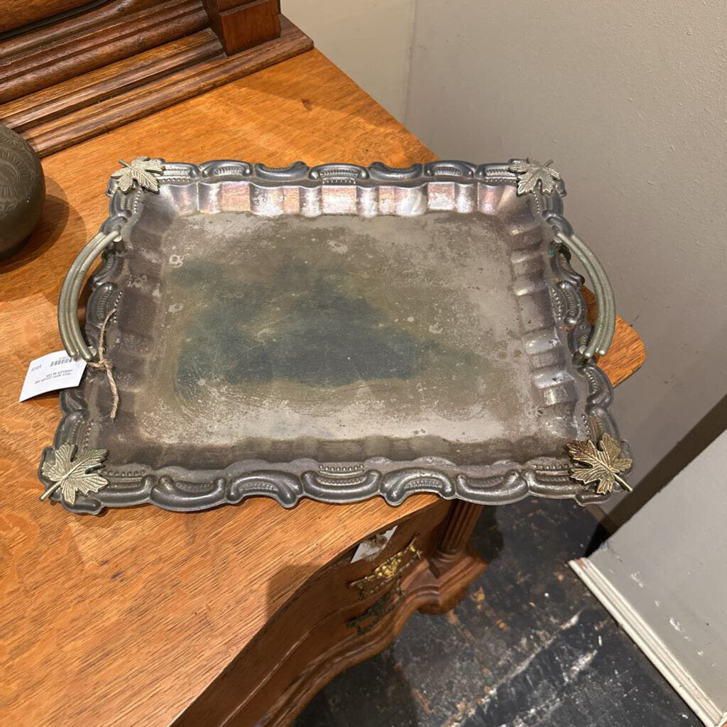 TRAY WITH LEAVES AND HANDLES