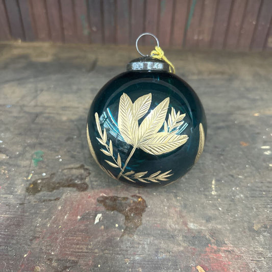 GLASS BALL ORAMENT WITH LEAVES