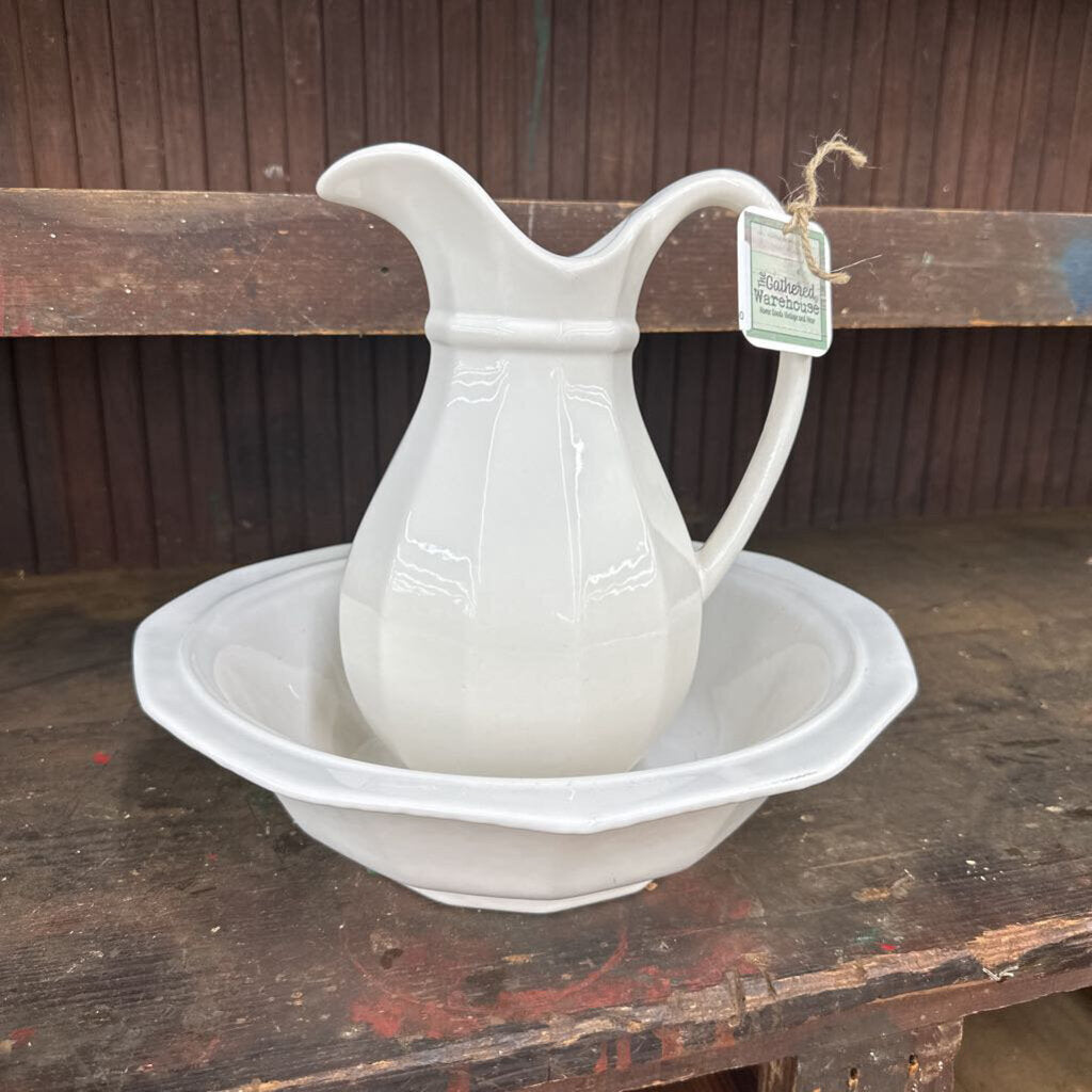 VINTAGE PLATZGRAF PITCHER AND BASIN