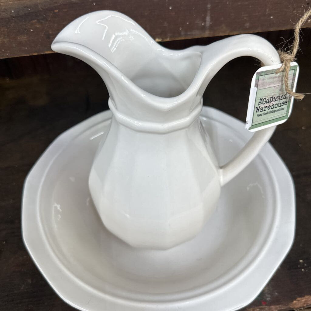 VINTAGE PLATZGRAF PITCHER AND BASIN