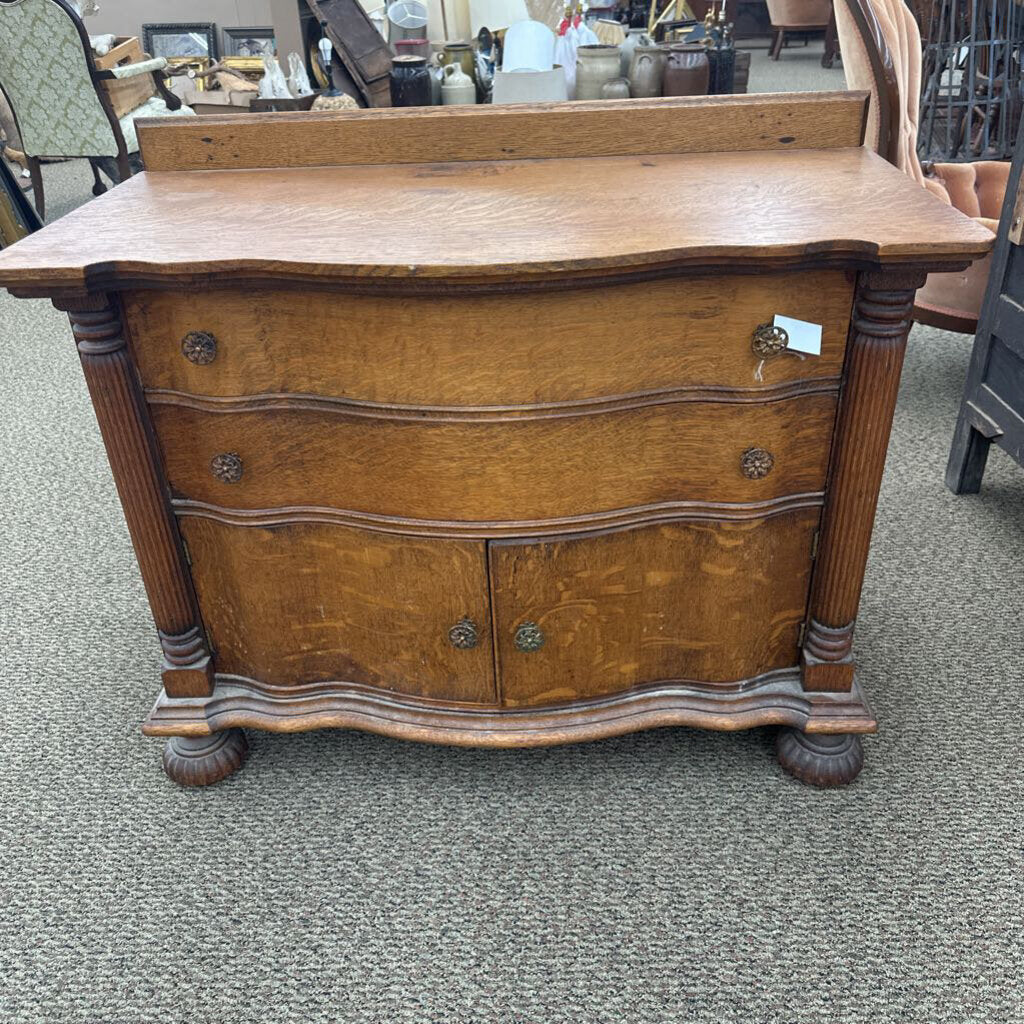 OAK DRESSER