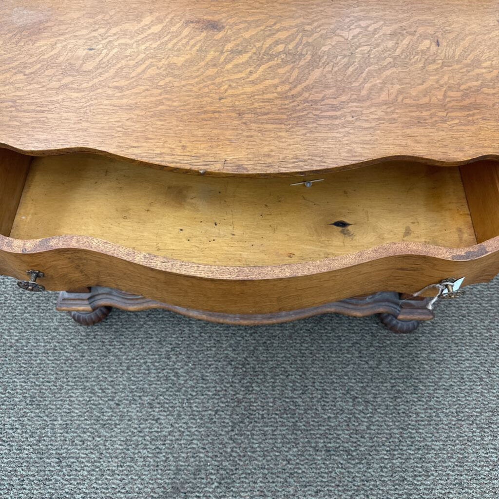 OAK DRESSER