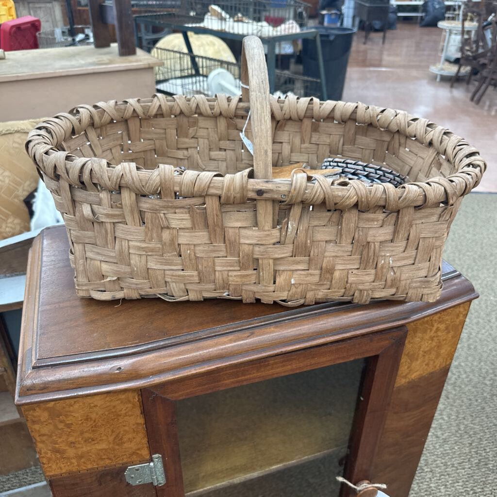 ANTIQUE SPLIT OAK BASKET