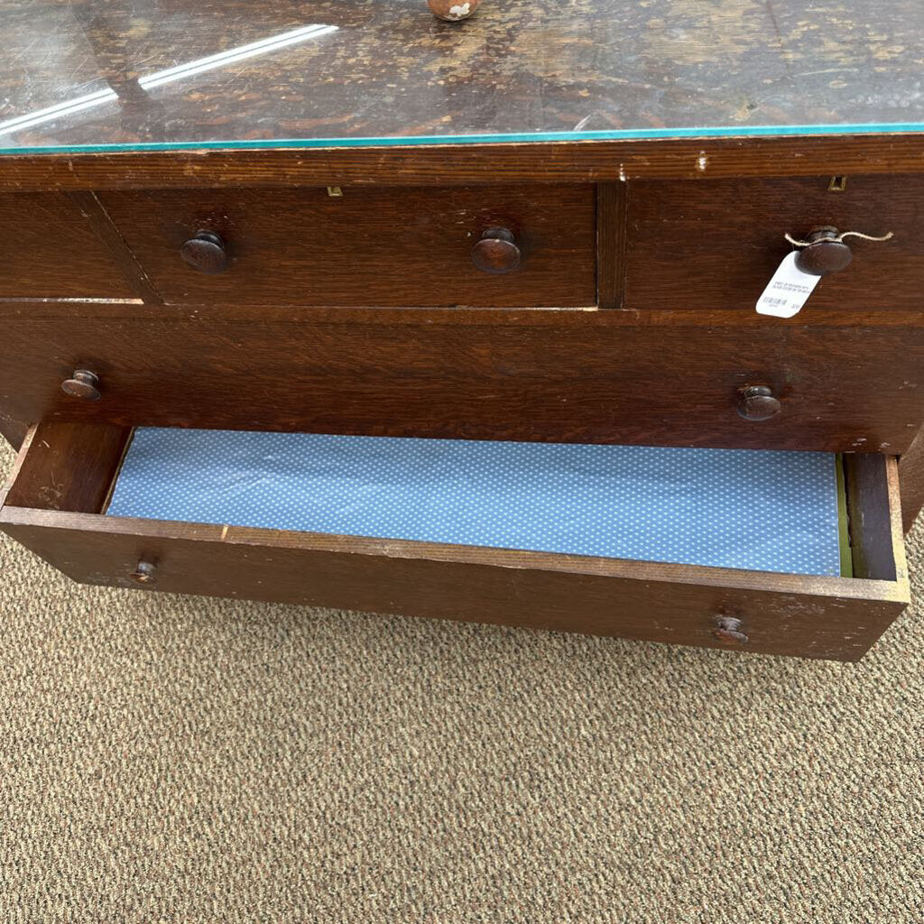 CHEST OF DRAWERS WITH GLASS COVER ON TOP