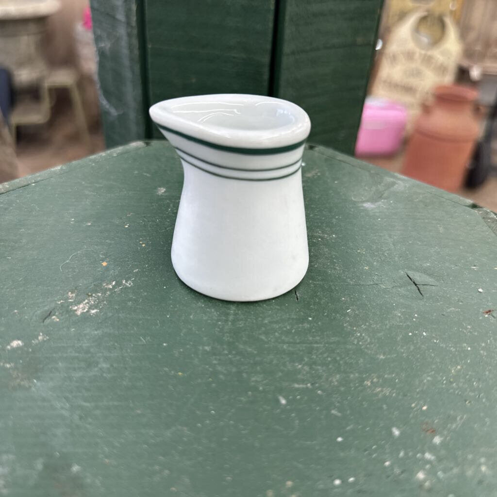 INDIVIDUAL CREAMER