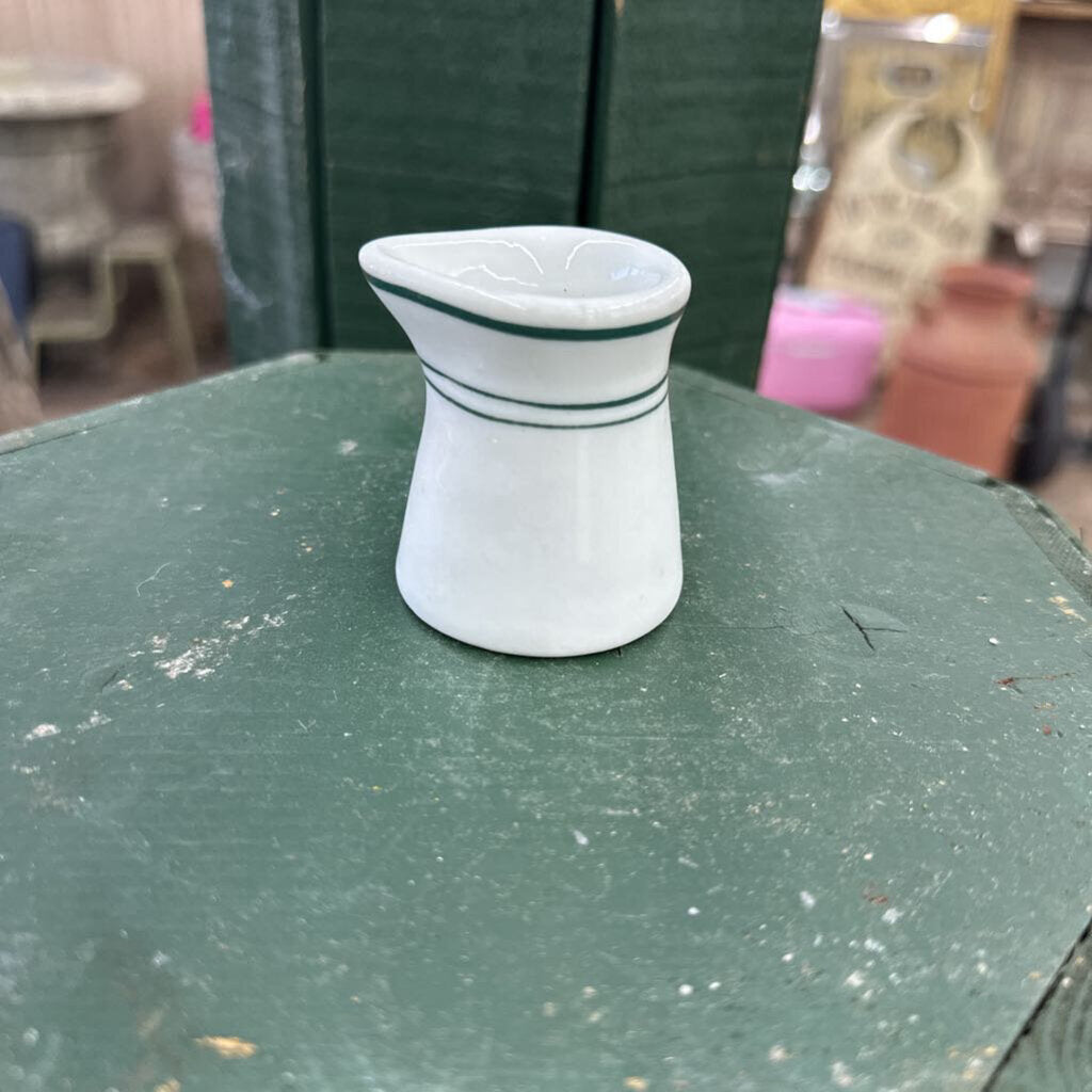 INDIVIDUAL CREAMER