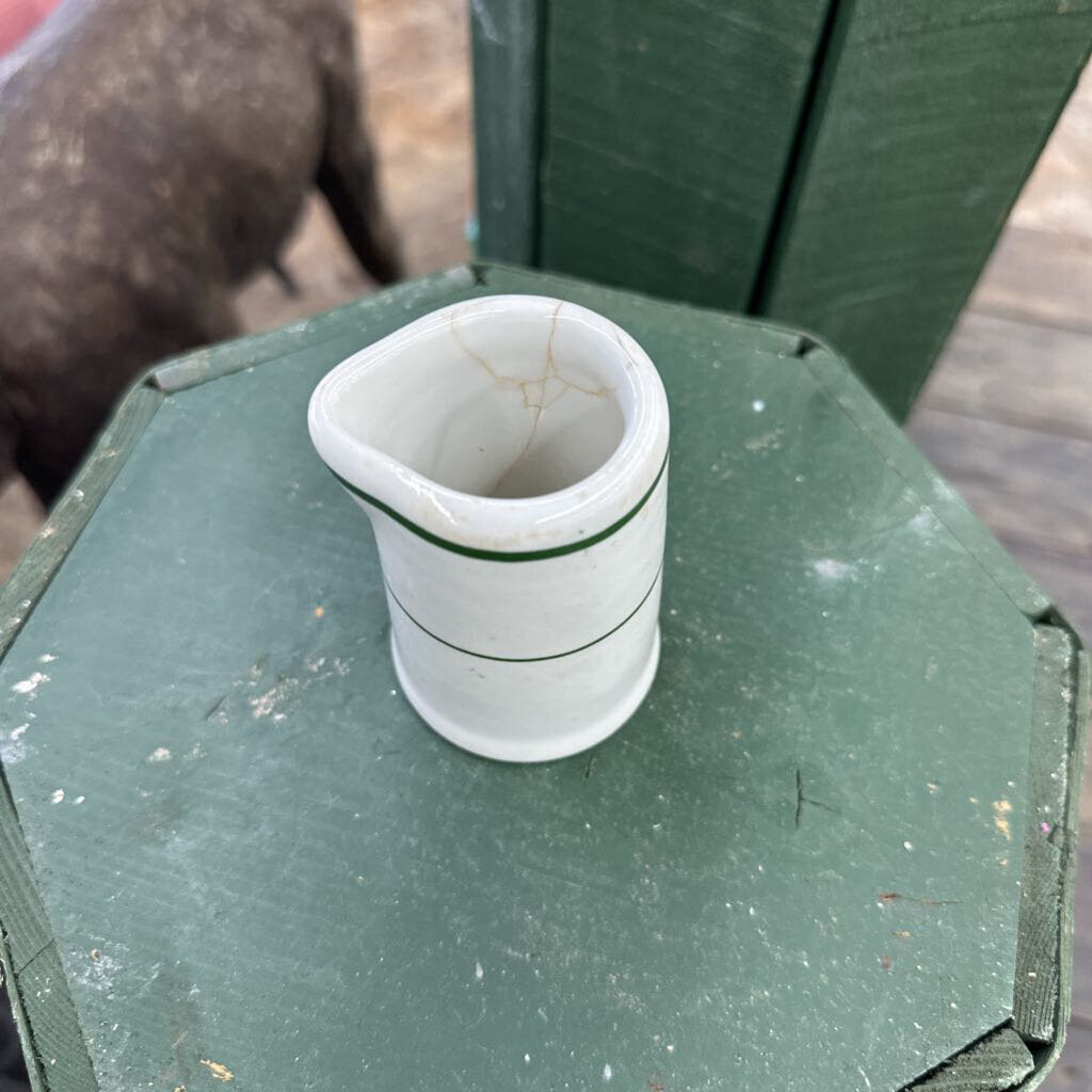 INDIVIDUAL CREAMER