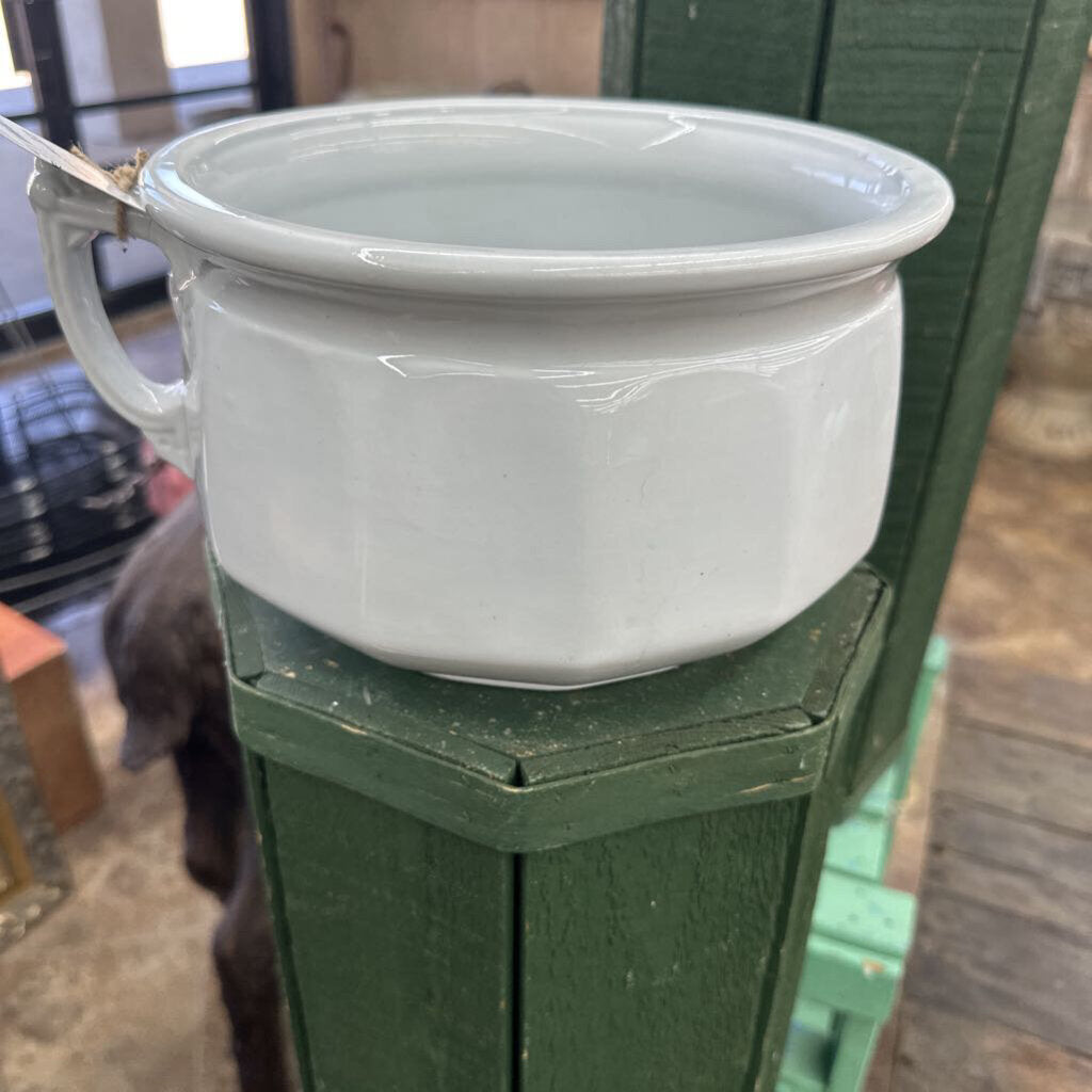 IRONSTONE CHAMBER POT