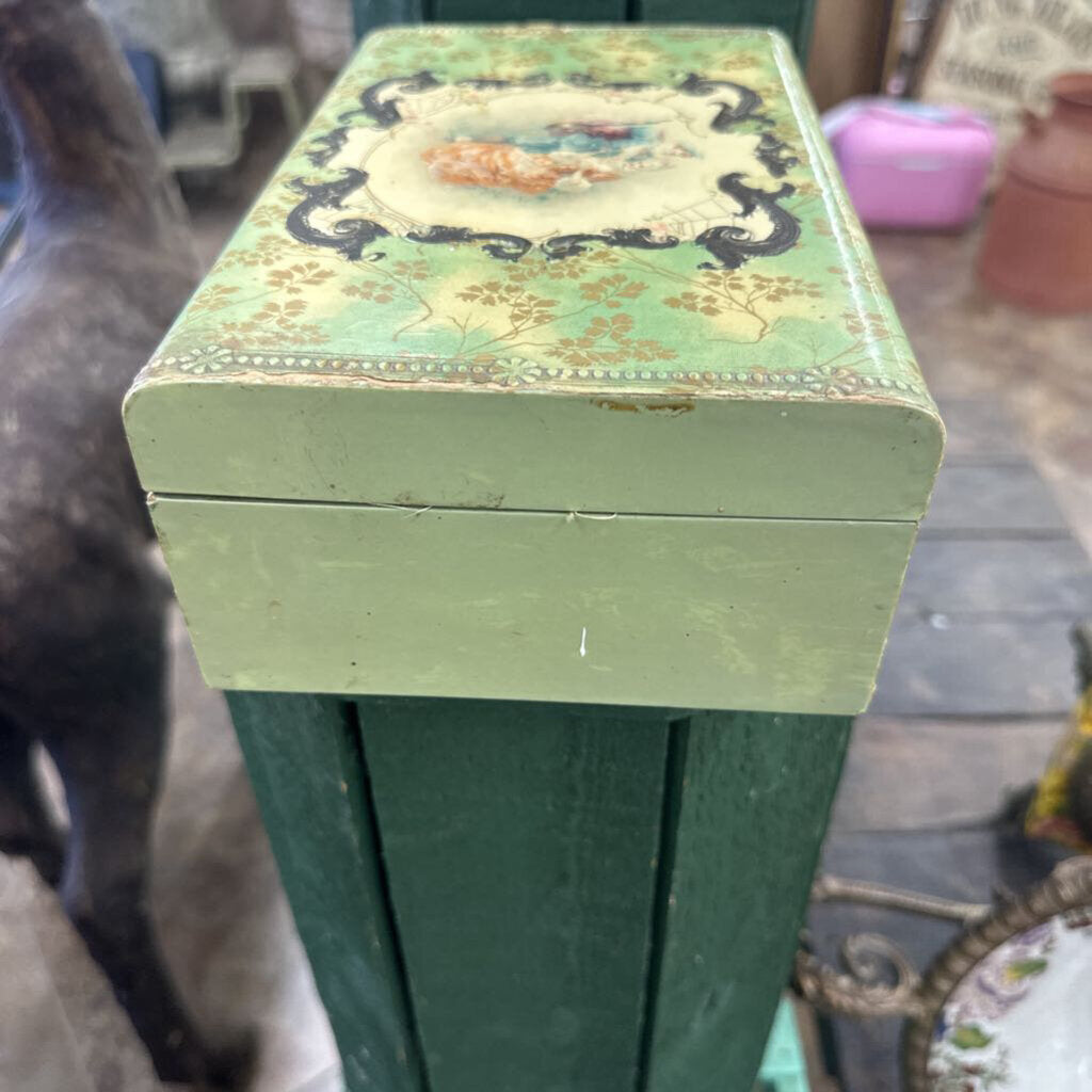 VINTAGE CELULOID DRESSER BOX