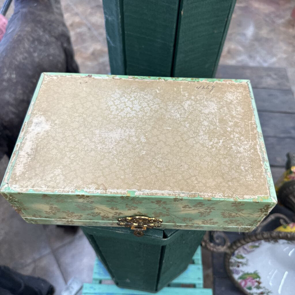 VINTAGE CELULOID DRESSER BOX