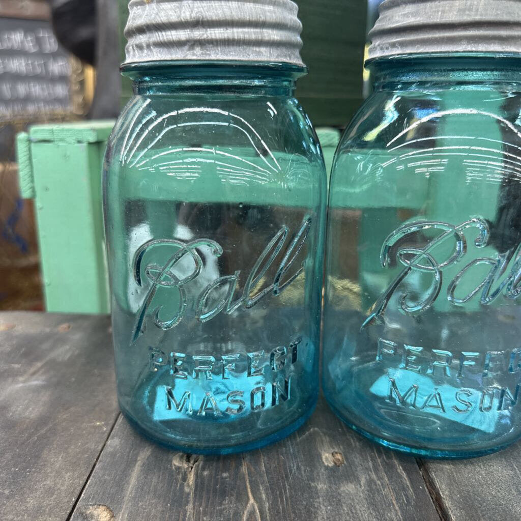 RARE 1923-1933 BALL PERFECT MASON GLASS JAR WITH ZINC LID