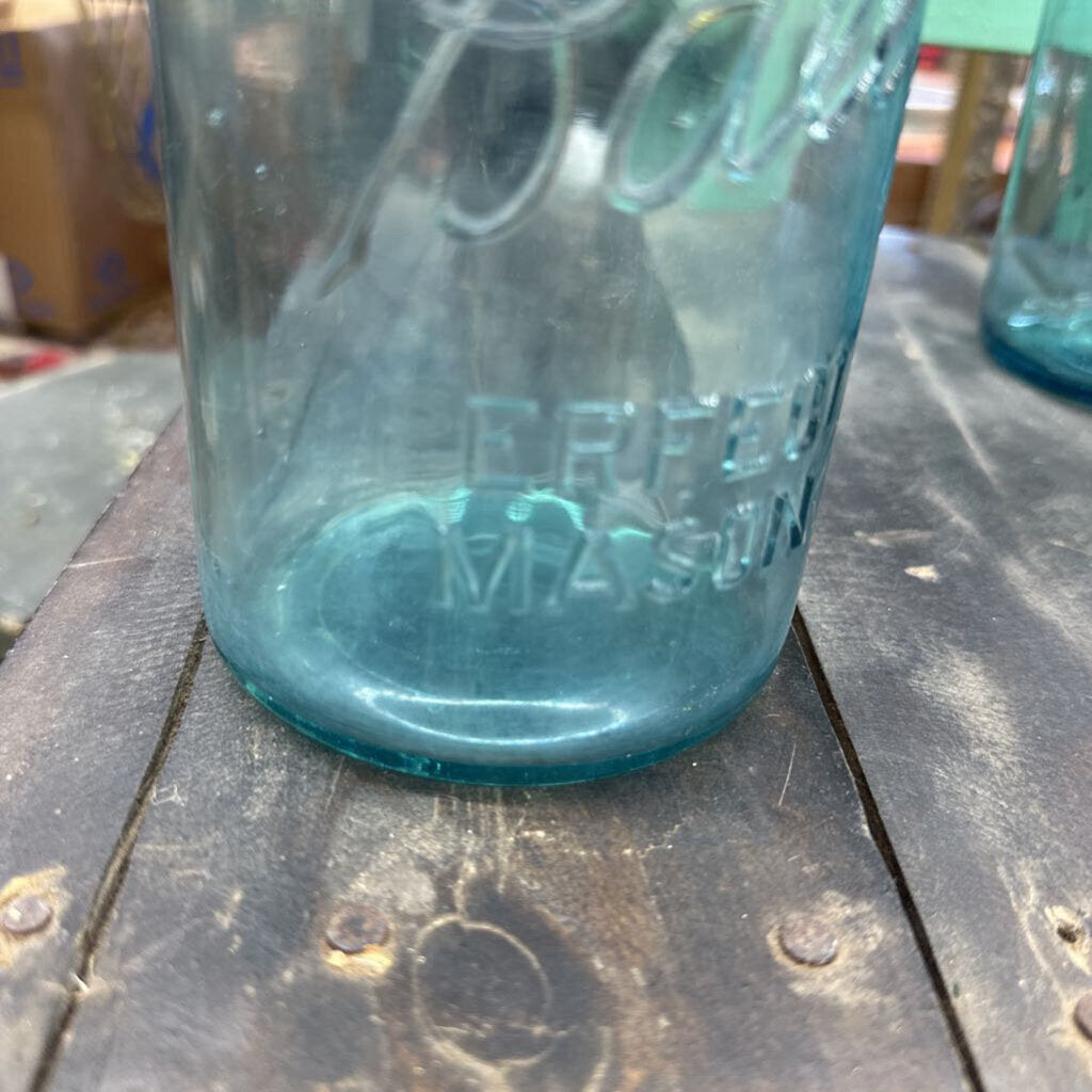 RARE BALL PERFECT MASON JAR WITH ZINC LID