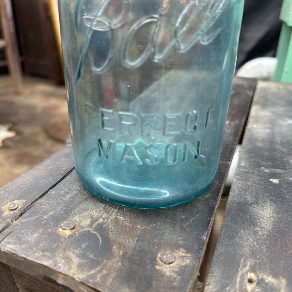 RARE BALL PERFECT MASON JAR WITH ZINC LID