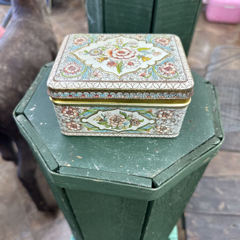 METAL TEA TIN