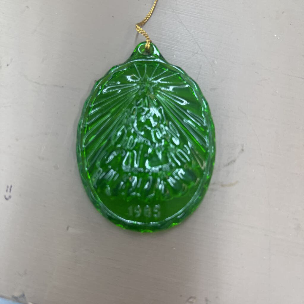 VINTAGE 1985 AVON ORNAMENT