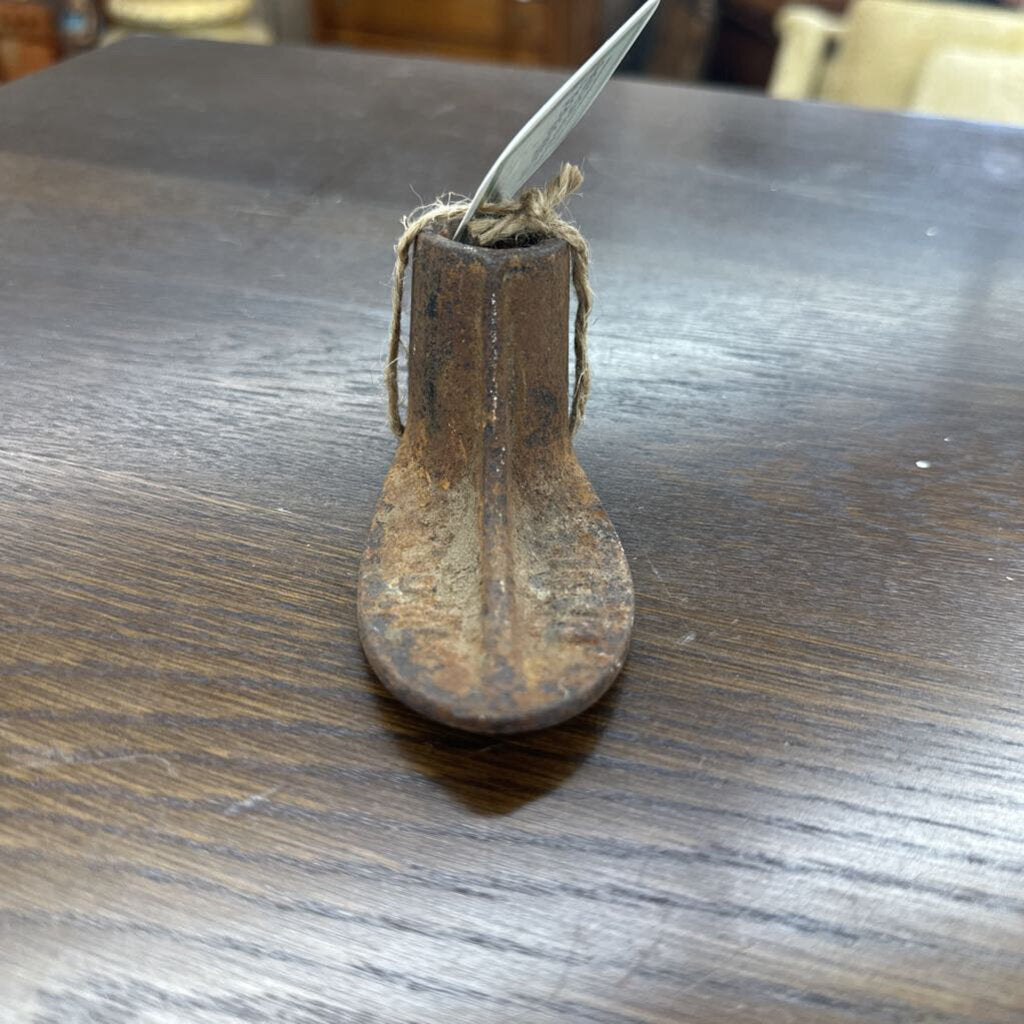 CAST IRON COBBLER'S SHOE LAST/MOLD