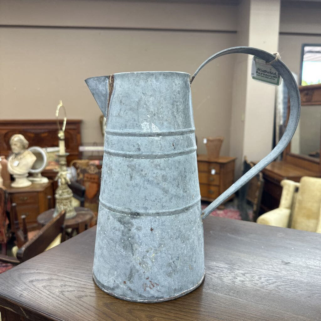 WATERING CAN