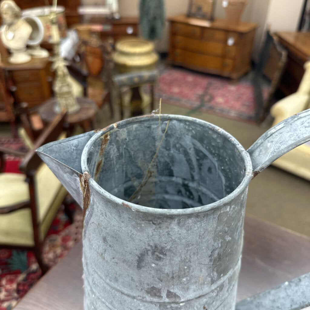 WATERING CAN