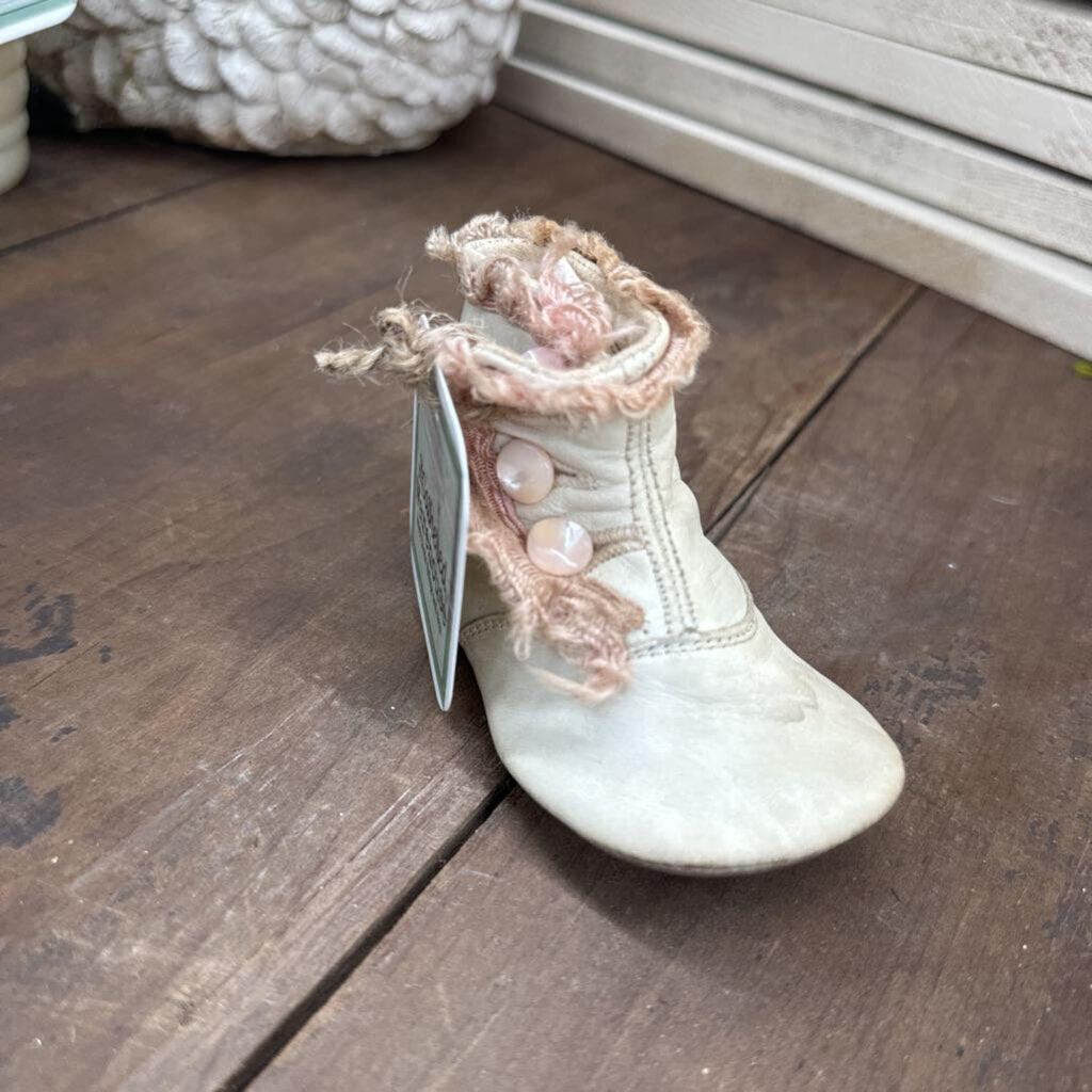 LEATHER BABY SHOE