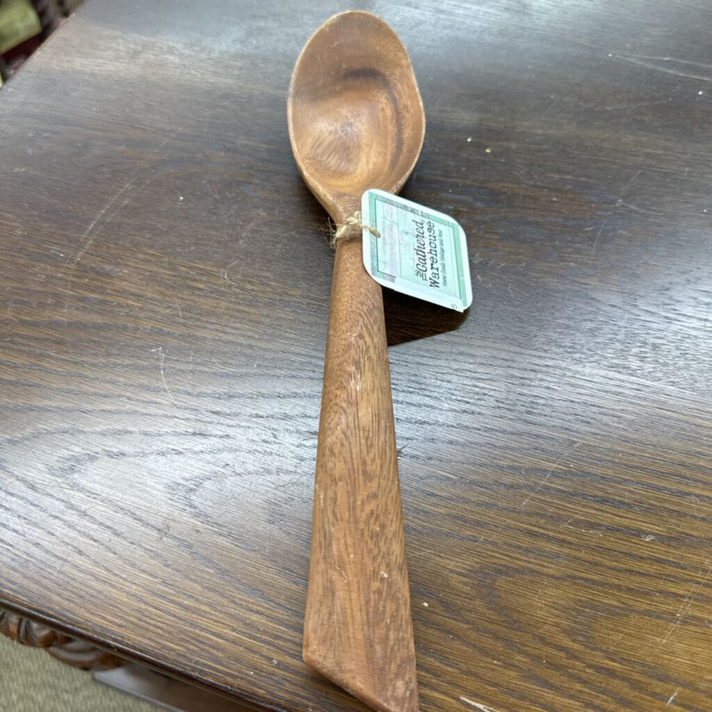 WOODEN SERVING SPOON