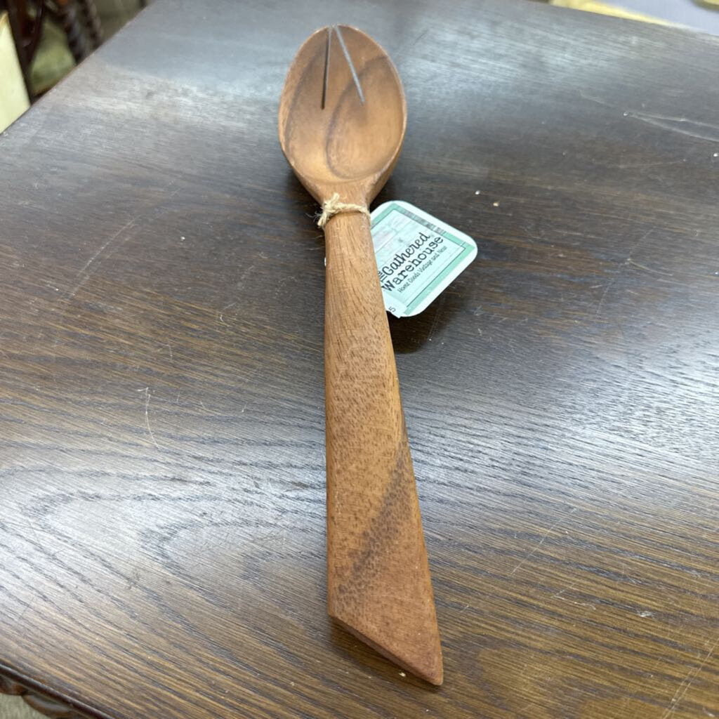 WOODEN SERVING SPOON